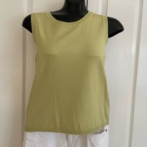 August Silk knit tank excellent condition